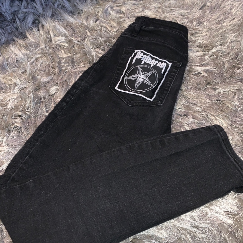 Black Pentogram Patch Skinny Jeans